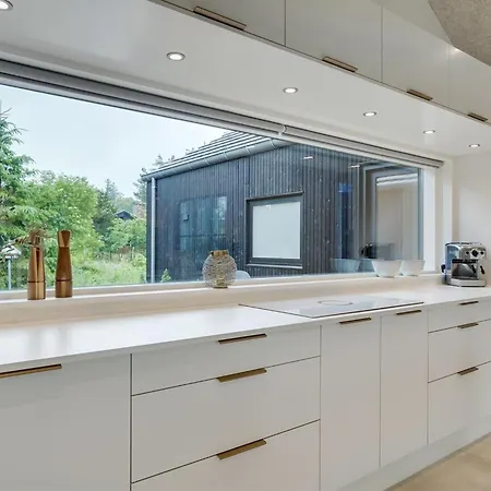 Menja - 1-4km From The Sea By Interhome