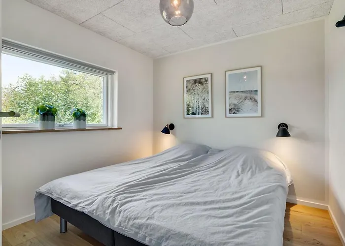 Dom wakacyjny Menja - 1-4km From The Sea By Interhome